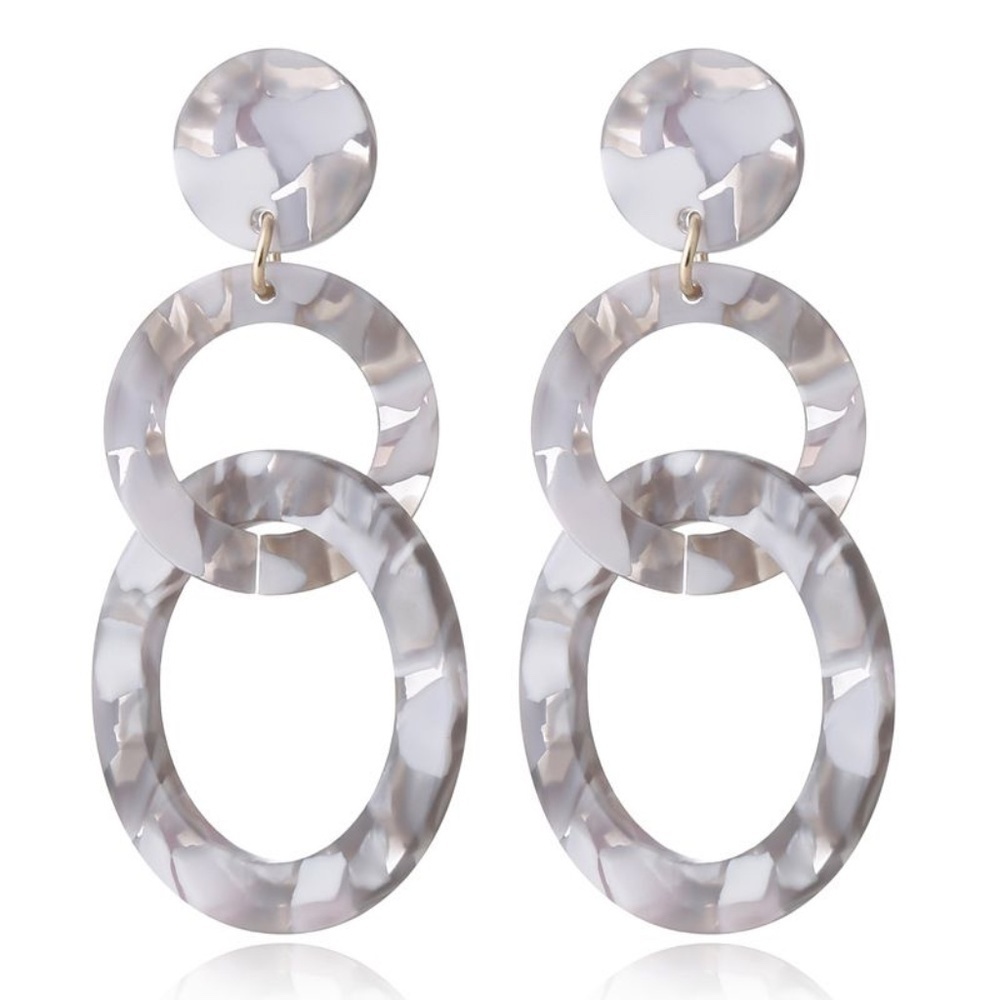*ALBERTINE* Gray Fashion Acrylic Dangle Earrings